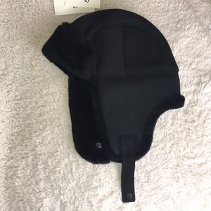 EUC, worn once, Ugg men’s Sheepskin Trapper Hat -Black
